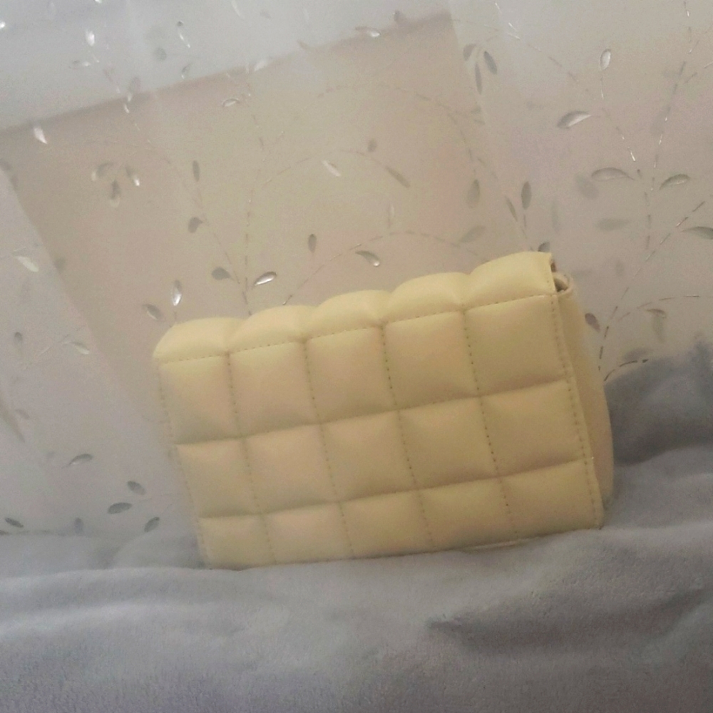 Mini light yellow crossbody